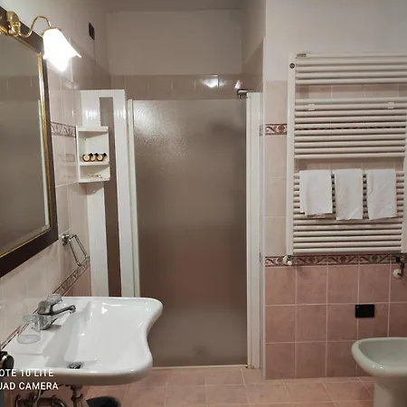 Val Del Rio ホテル フィウマルボ