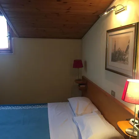 Val Del Rio Hotel